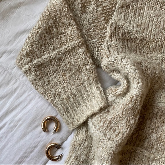 Vintage Knit Creamy Cardigan - Picture 6 of 11